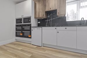 Photo 25- click for photo gallery